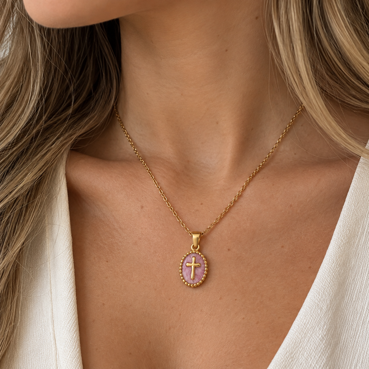 Collar rosa cruz